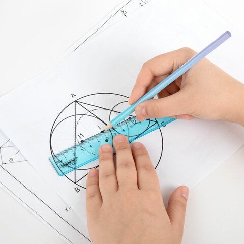 Линейка 20см пластиковая прозрачная тонированная ПИФАГОР 1/30 Линейка 20см пластиковая прозрачная тонированная ПИФАГОР 1/30