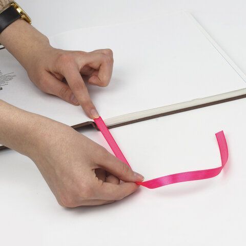 Закладки-ляссе НЕОН для книг А4 (длина 38 см) ПИФАГОР, клейкий край, 3 ленты, 111646 Закладки-ляссе НЕОН для книг А4 (длина 38 см) ПИФАГОР, клейкий край, 3 ленты, 111646