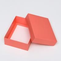 Коробка без окна 165х125х52мм картонная розовая 1/550 Коробка без окна 165х125х52мм картонная розовая 1/550