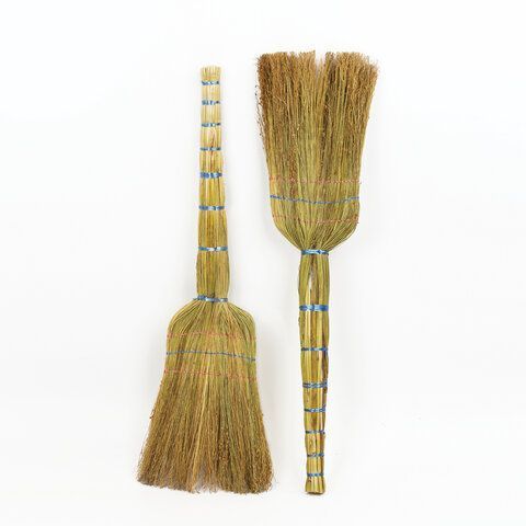 Веник Сорго 3-х прошивной Стандарт 320-340 г ширина метелки 27-30 см длина 79 см 1/50 (клиент) Веник Сорго 3-х прошивной Стандарт 320-340 г ширина метелки 27-30 см длина 79 см 1/50 (клиент)