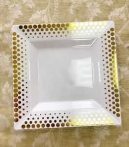 Тарелка пластиковая квадратная 205х205мм золотой декор Complement 6шт 1/20 Тарелка пластиковая квадратная 205х205мм золотой декор Complement 6шт 1/20